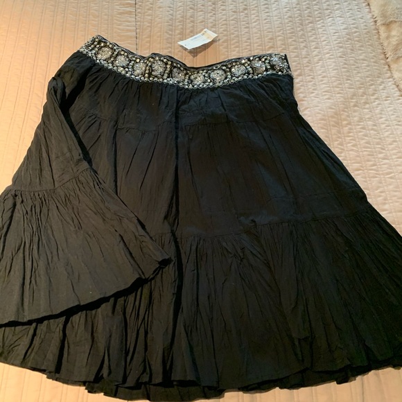 COPY - BCBG sequined black pleated skirt w/tags size S - Picture 2 of 6